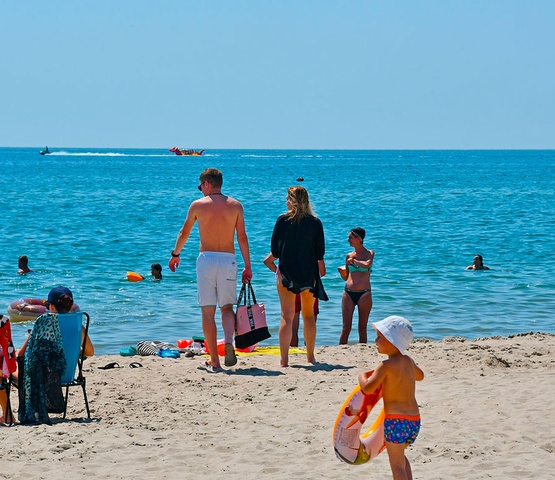 Иллида граничит с пляжем